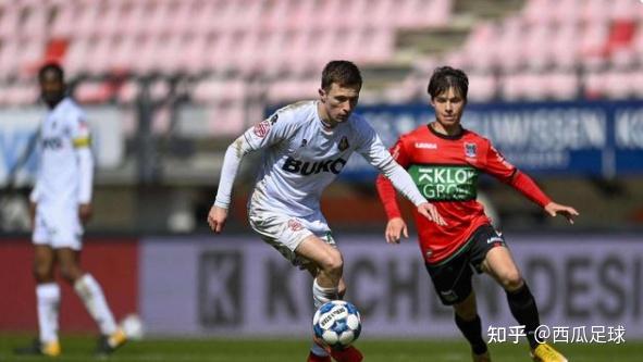 从不喧嚣 从不喧嚣